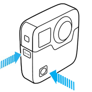 La GoPro Fusion ha lo shutter button di fronte ed il mode button sul lato destro